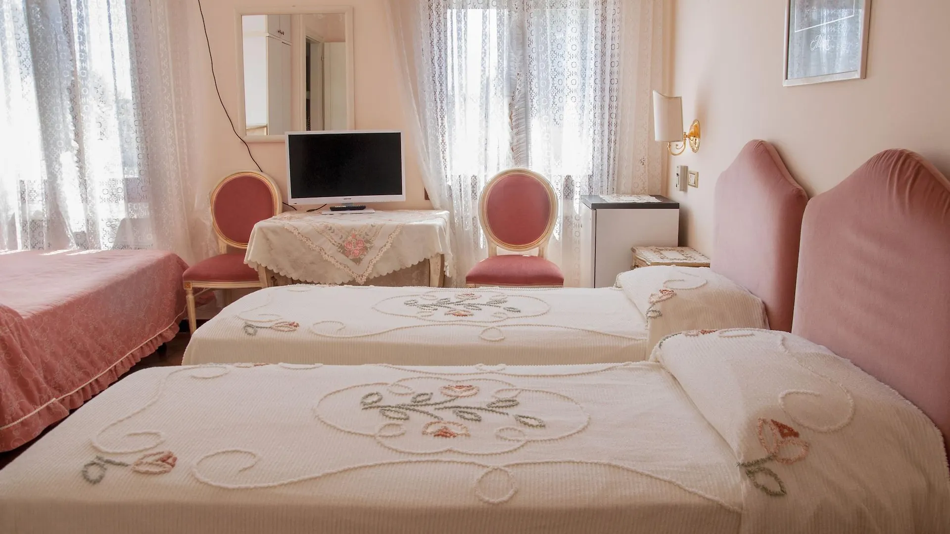 Hotel Villa Serena Marghera 3*,  Itália